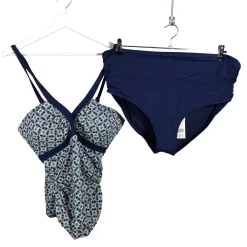 Naisten bikinit, koko 46