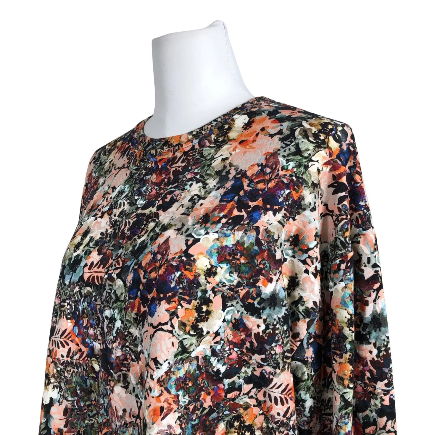 Naisten collegemekko, koko 40