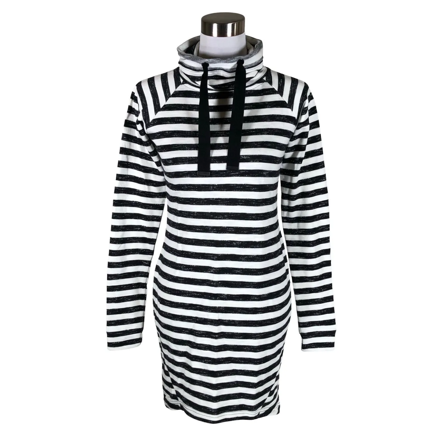 Naisten collegemekko, koko 34
