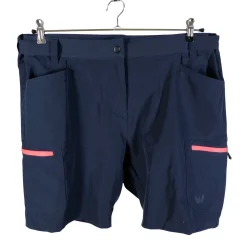 Naisten urheilushortsit, koko 46