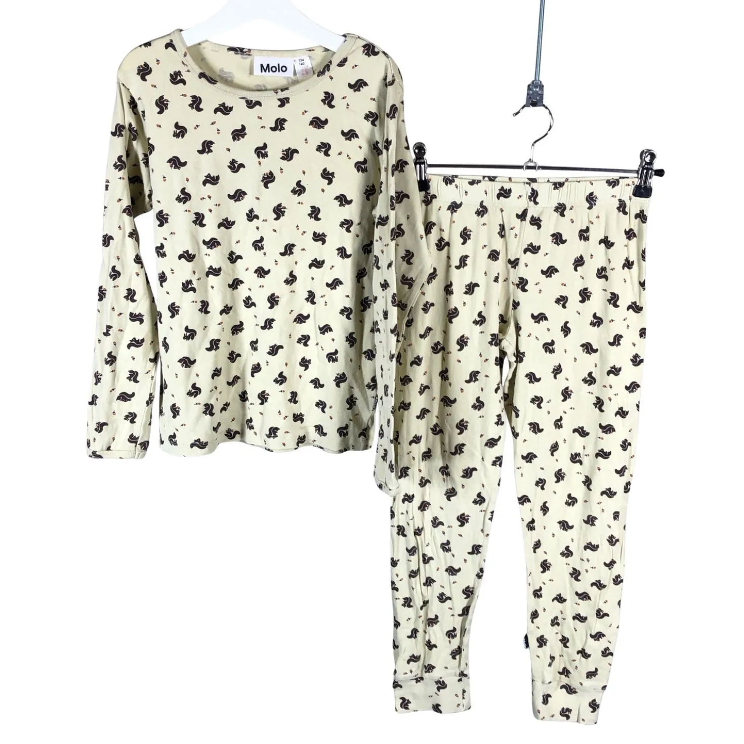 Unisex yöasu, koko 134 - 140